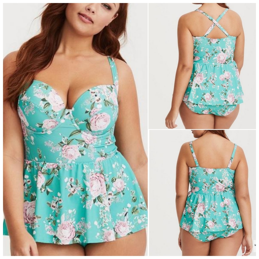 Torrid sz 5 swimsuit swim dress
